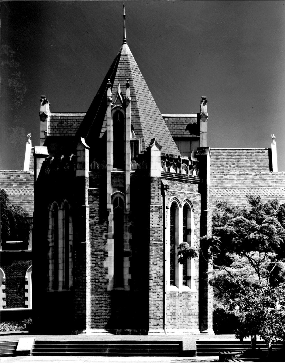 War Memorial Library, 1999.